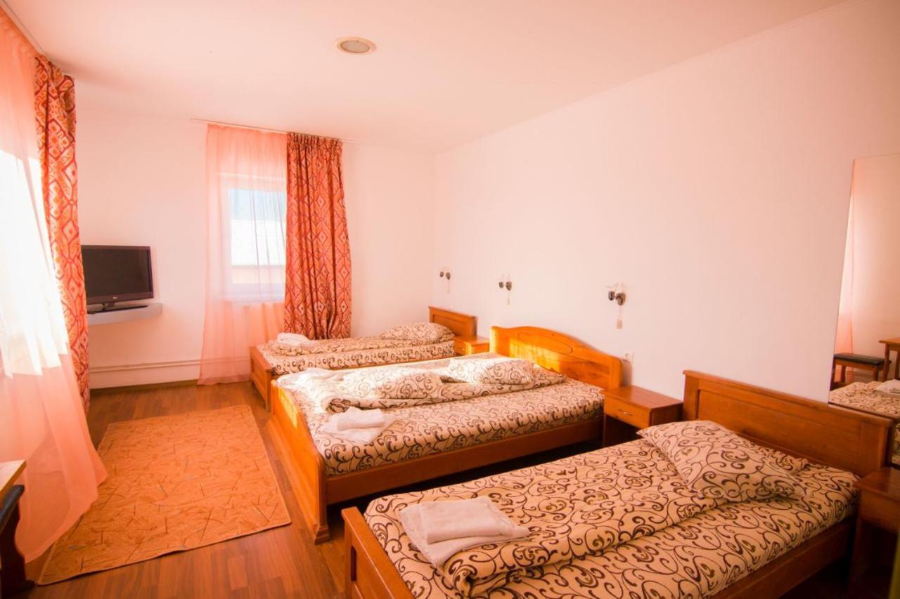 Motel Dracula Selimbar Ngoại thất bức ảnh